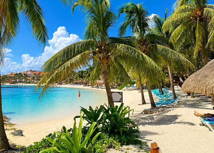 Beachfront With Loft And Sea Views